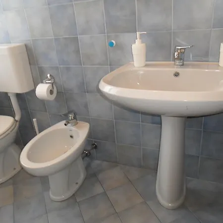 Le Stanze Di Leopardi Bed & Breakfast Saronno